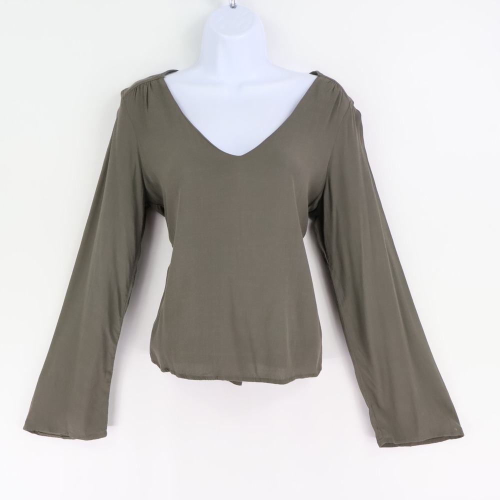 Forever 21 Long Sleeve Blouse V-Neck Womens Size M Solid Gray Fluted Sleeve